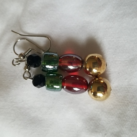 Jewelry - Gold Red And Green Baugle Earrings. Hypoallergenic. #000016